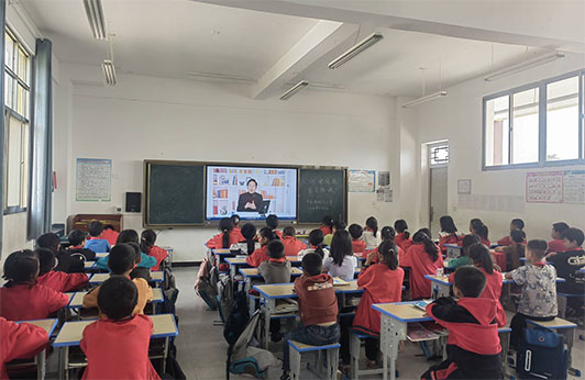 云杉校園首次心理健康課 恒昌公益用心呵護(hù)祖國(guó)未來